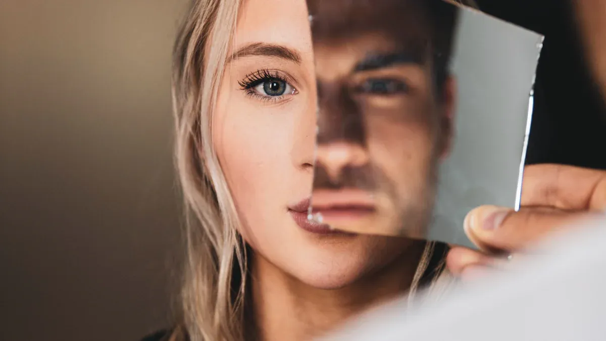 Signs of Narcissistic Love