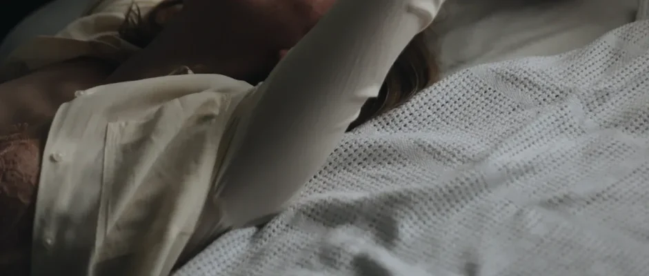 Why Do Narcissists Sleep With Their Back To You