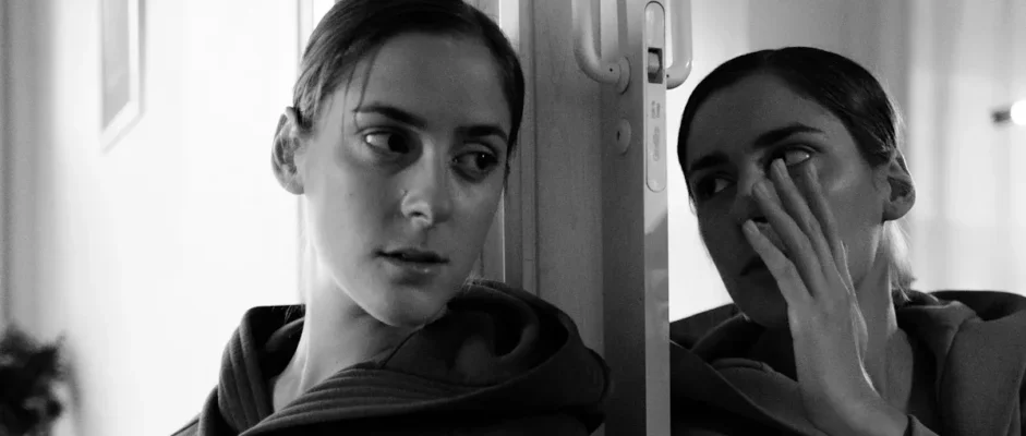 7 Signs Your Covert Narcissist Sister Has Launched a Smear Campaign Against You By Som Dutt From Embrace Inner Chaos