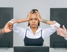 21 Narcissist Blame Shifting Examples In Different Settings & Relationships