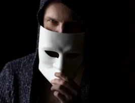 9 Things Narcissists Do When They Lose Control Over You