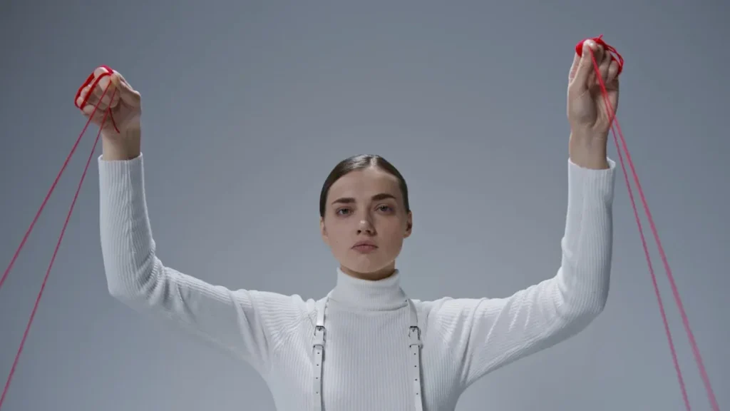 How to Survive a Covert Narcissist Sister's Smear Campaign When She's Already Turned Everyone Against You By Som Dutt From Embrace Inner Chaos